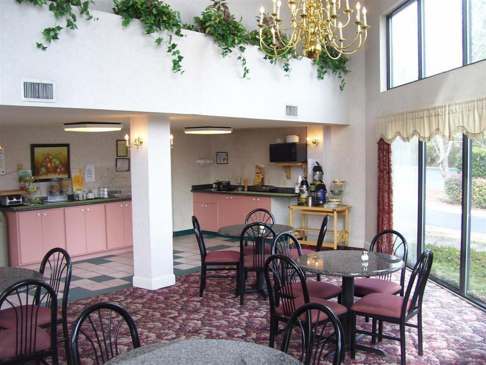 Quality Inn Commerce At I-85 Restoran fotoğraf